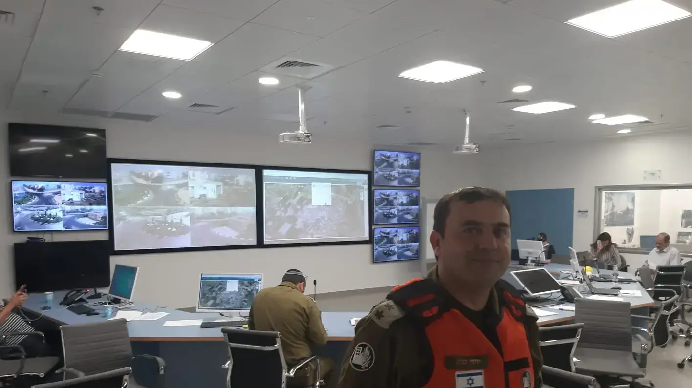 אל"מ יוסי כהן מפקד מחוז דרום של פיקוד העורף בחמ"ל בתיבות אל"מ יוסי כהן מפקד מחוז דרום של פיקוד העורף בחמ"ל בתיבות
