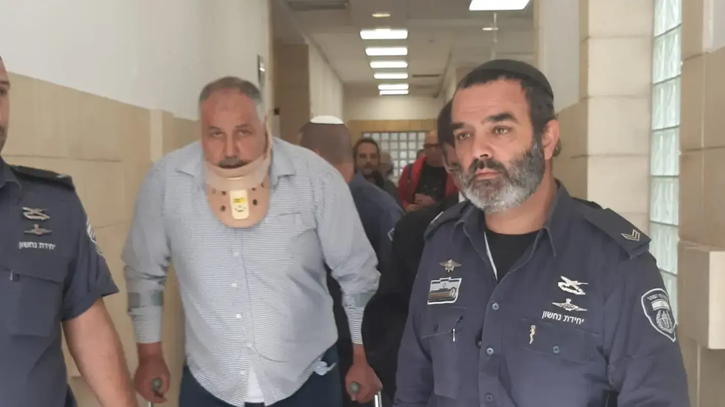 בית המשפט המחוזי בירושלים דחה את ערר המשטרה והחליט לשחרר את תושב עיסאוויה, אבו חומוס, שנעצר בחשד לתקיפת שוטרים, 17 בנובמבר 2019 בית המשפט המחוזי בירושלים דחה את ערר המשטרה והחליט לשחרר את תושב עיסאוויה, אבו חומוס, שנעצר בחשד לתקיפת שוטרים, 17 בנובמבר 2019