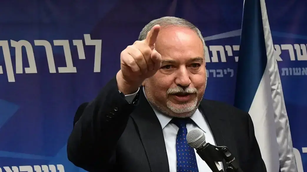 יו"ר ישראל ביתנו, אבידור ליברמן במהלך ישיבת סיעת ישראל ביתנו 18 בנובמבר 2019 יו"ר ישראל ביתנו, אבידור ליברמן במהלך ישיבת סיעת ישראל ביתנו 18 בנובמבר 2019