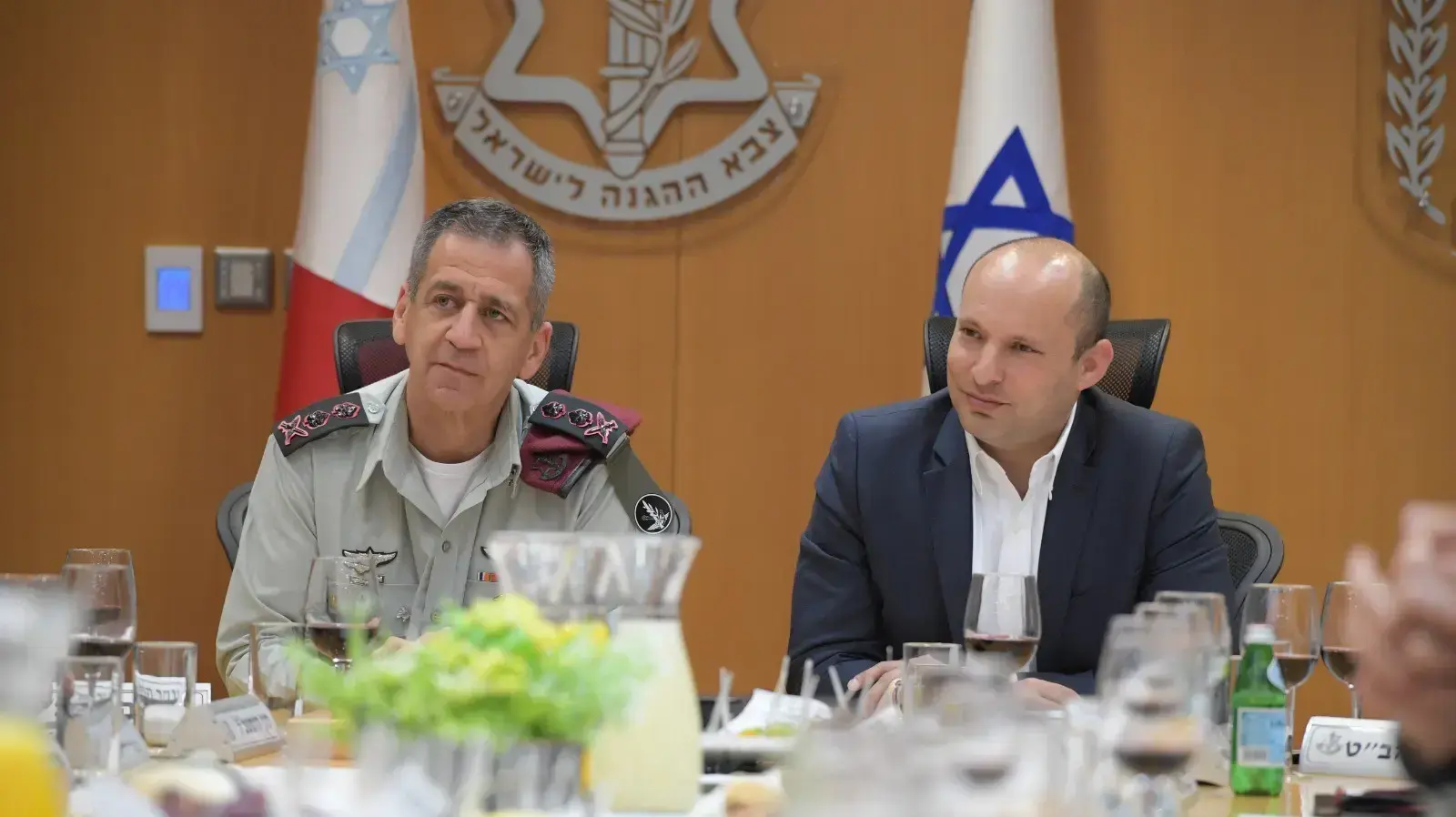 שר הביטחון, נפתלי בנט, נפגש לראשונה עם חברי פורום המטה הכללי, 18 בנובמבר 2019 שר הביטחון, נפתלי בנט, נפגש לראשונה עם חברי פורום המטה הכללי, 18 בנובמבר 2019