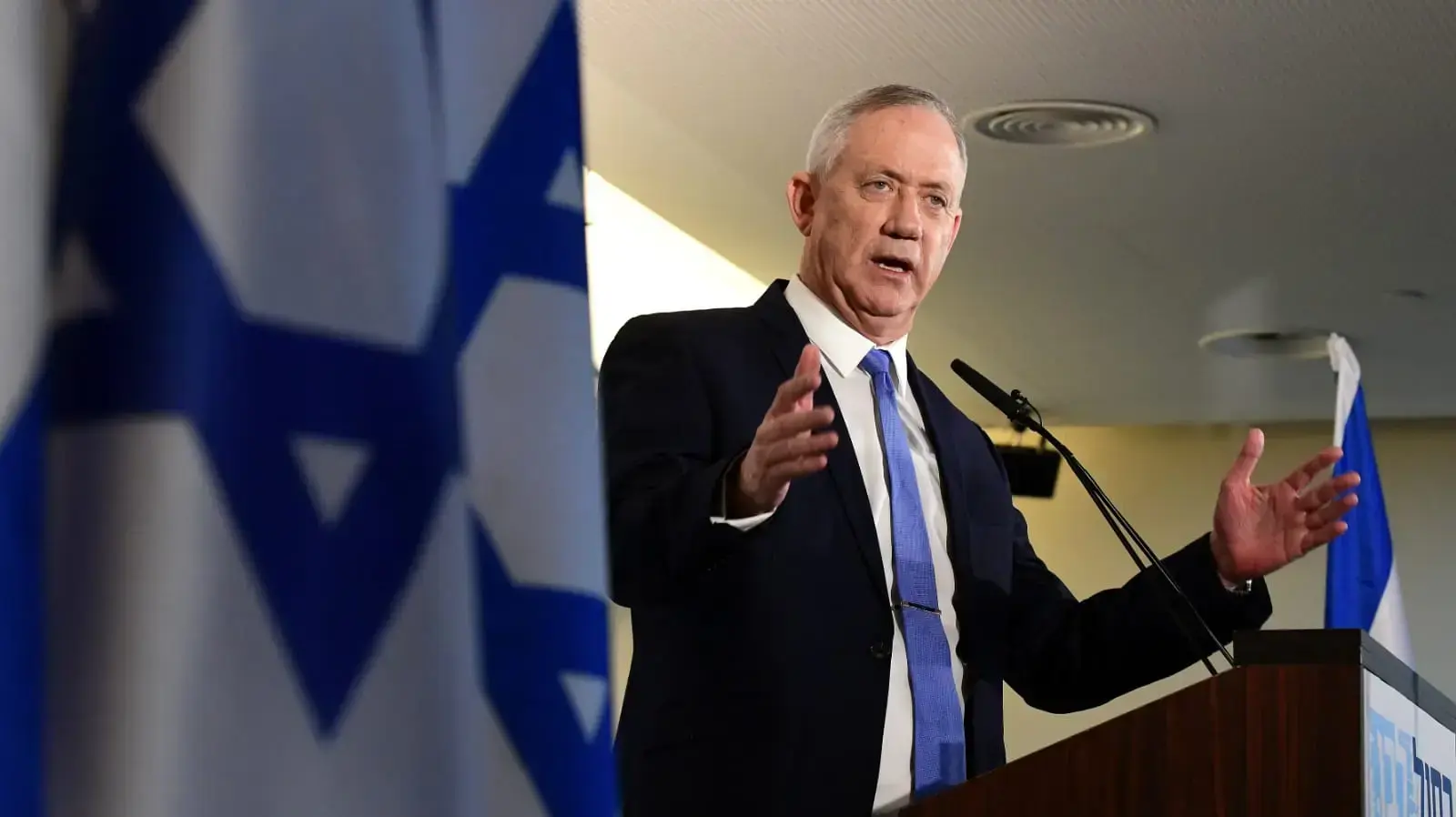 יו"ר כחול לבן, בני גנץ במהלך הצהרה לתקשורת בגני התעורכה 20 בנובמבר 2019 יו"ר כחול לבן, בני גנץ במהלך הצהרה לתקשורת בגני התעורכה 20 בנובמבר 2019