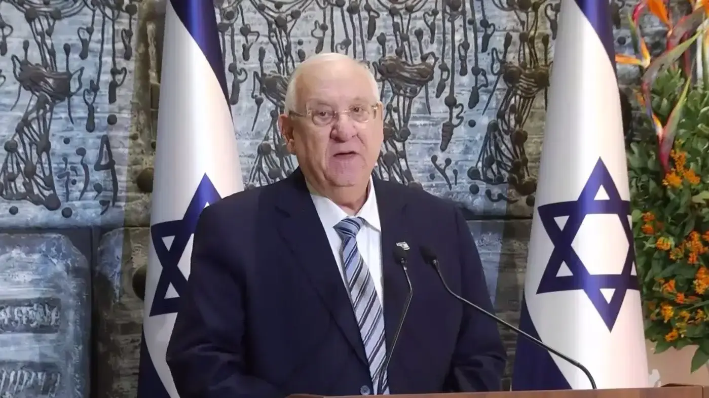 נשיא המדינה ראובן ריבלין ויו"ר הכנסת יולי אדלשטיין במעמד החזרת המנדט להטלת הרכבת הממשלה על יו"ר הכנסת, המתקיים בשעה זו נשיא המדינה ראובן ריבלין ויו"ר הכנסת יולי אדלשטיין במעמד החזרת המנדט להטלת הרכבת הממשלה על יו"ר הכנסת, המתקיים בשעה זו