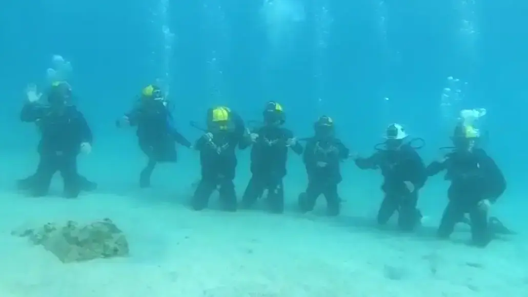 לוחמי אש מיחידת "להבה" של כב"ה הוסמכו כצוללנים בדרך לכניסה למועדון היוקרתי של יחידות החילוץ הטובות בעולם לוחמי אש מיחידת "להבה" של כב"ה הוסמכו כצוללנים בדרך לכניסה למועדון היוקרתי של יחידות החילוץ הטובות בעולם