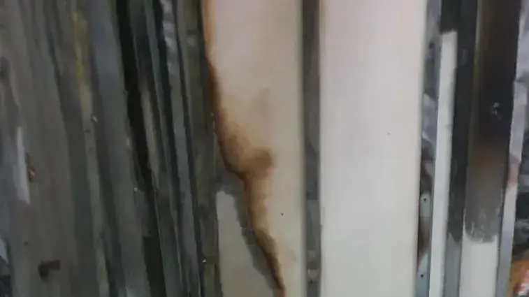 הבית ברחוב שרעבי בנתניה בו פרצה שריפה ושני ילדים בני 3 ו-5 נפצעו קשה,22 בנובמבר 2019 הבית ברחוב שרעבי בנתניה בו פרצה שריפה ושני ילדים בני 3 ו-5 נפצעו קשה,22 בנובמבר 2019