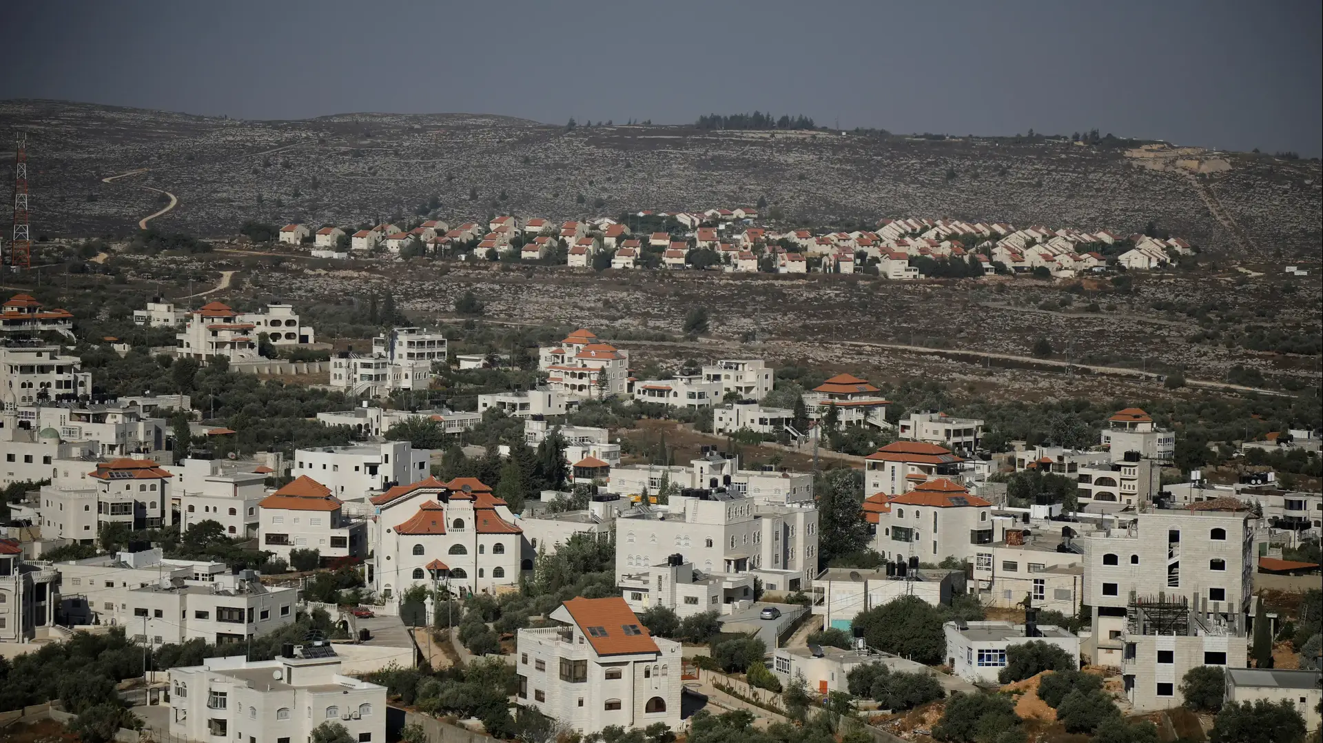 ההתנחלות עפרה ליד הכפר הפלסטיני עין ירבוד ב-3 בספטמבר 2019 ההתנחלות עפרה ליד הכפר הפלסטיני עין ירבוד ב-3 בספטמבר 2019