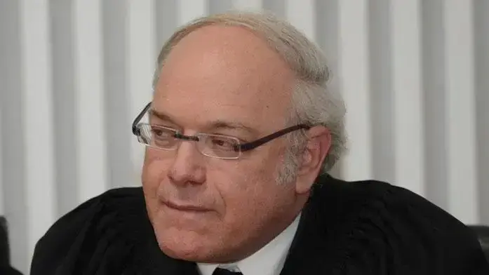 שופט בית המשפט העליון, ניל הנדל