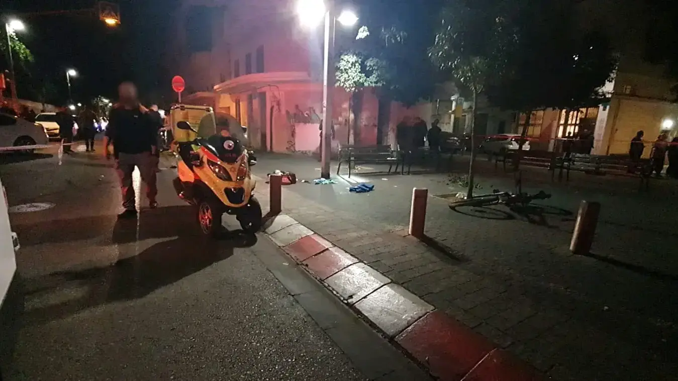 גבר בן 50 נפצע באורח אנוש ובן 37 באורח בינוני בירי ביפו. 20 בנובמבר 2019 גבר בן 50 נפצע באורח אנוש ובן 37 באורח בינוני בירי ביפו. 20 בנובמבר 2019