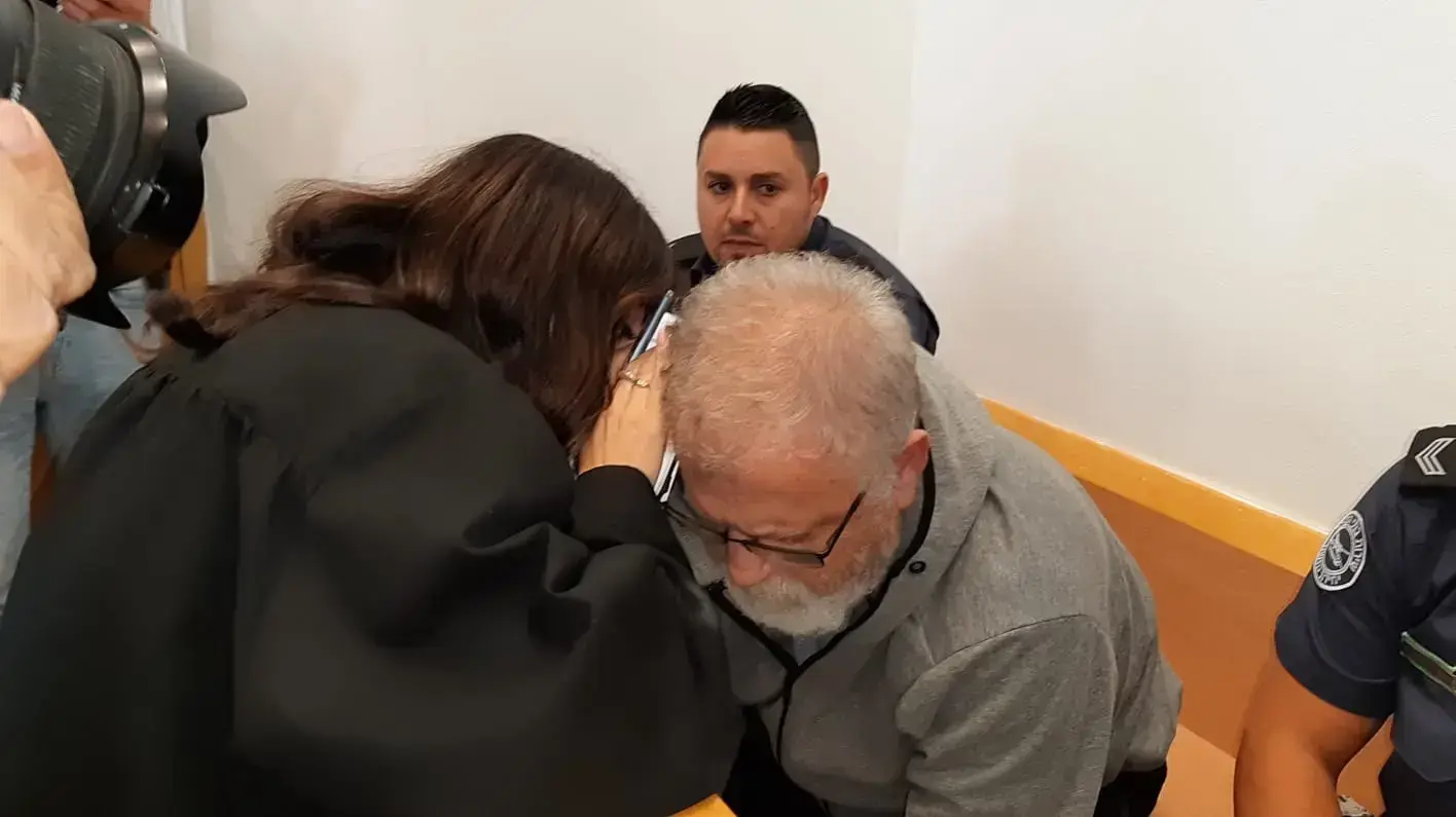 כתב אישום נגד גיורא פראף פרי בגין רצח אשתו אסתי אהרונוביץ', בית משפט השלום ב"ש, 2 בדצמבר 2019 כתב אישום נגד גיורא פראף פרי בגין רצח אשתו אסתי אהרונוביץ', בית משפט השלום ב"ש, 2 בדצמבר 2019