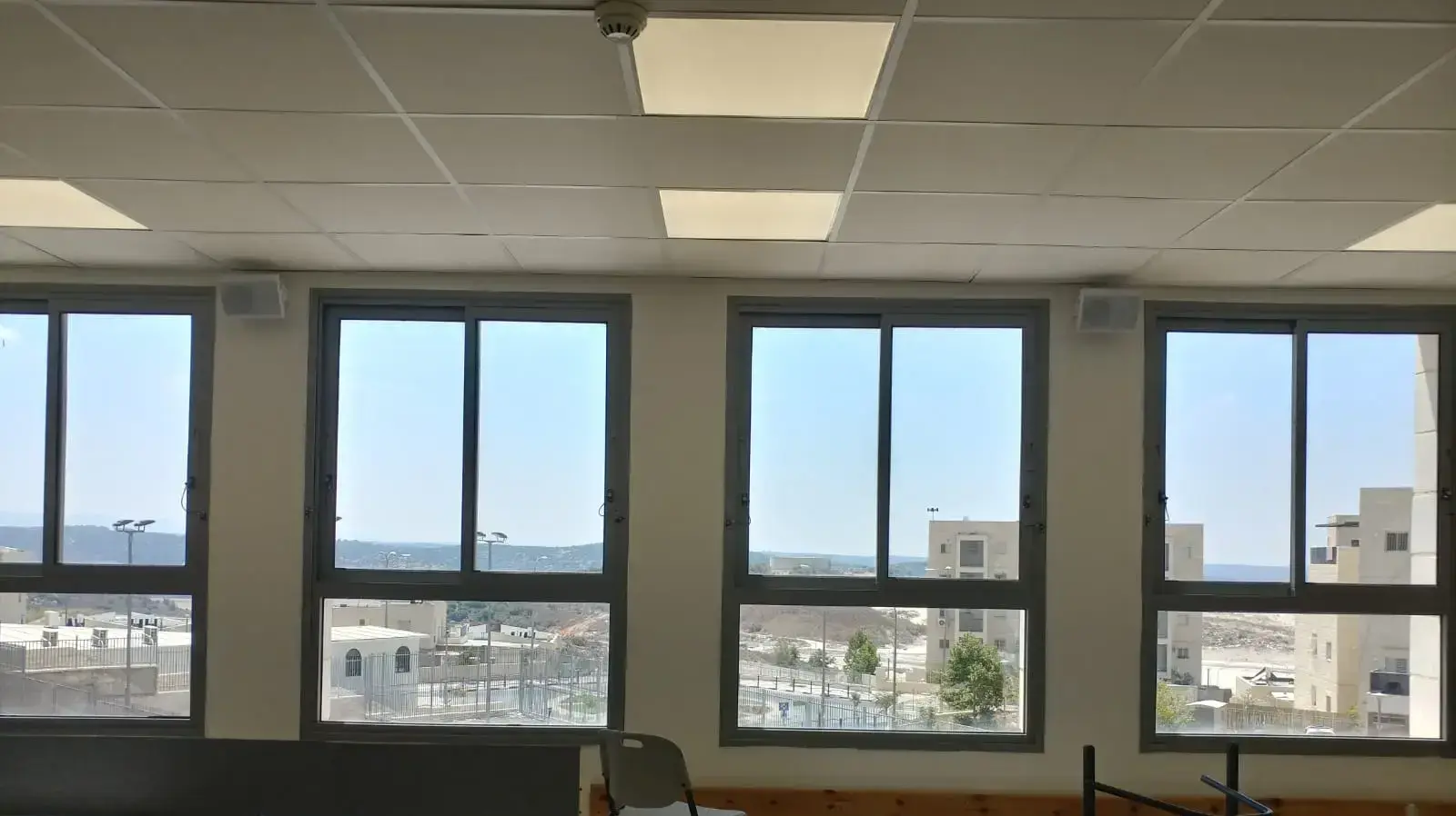 במשך שנתיים וחצי עיריית בית שמש מתעללת בילדה חרשת ולא מנגישה לה ולעוד ילדים בעיר כיתת לימודים במשך שנתיים וחצי עיריית בית שמש מתעללת בילדה חרשת ולא מנגישה לה ולעוד ילדים בעיר כיתת לימודים