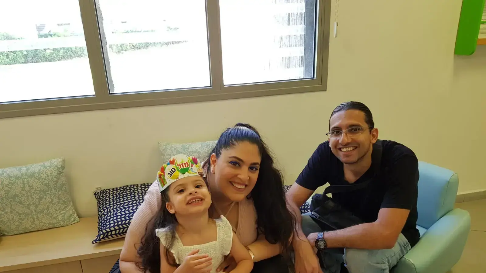 אבשלום קינדיל ומשפחתו אבשלום קינדיל ומשפחתו