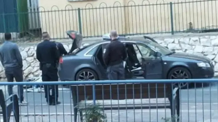 שמשת מכוניתו של מני נפתלי מנופצת בעפולה