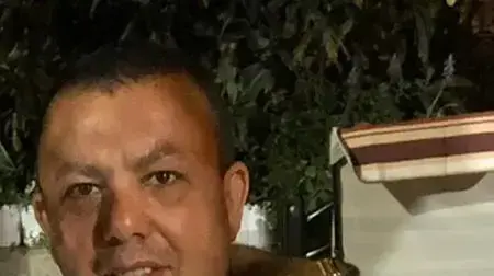 עקל דעאס, החשוד שירה למוות בבעל עסק בטירה ומת מירי שוטרים (19\12\4).
עקל דעאס, החשוד שירה למוות בבעל עסק בטירה ומת מירי שוטרים (19\12\4).