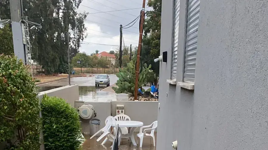 הצפות בישוב אליכין (סמוך לחדרה) 5 בדצמבר 2019 הצפות בישוב אליכין (סמוך לחדרה) 5 בדצמבר 2019