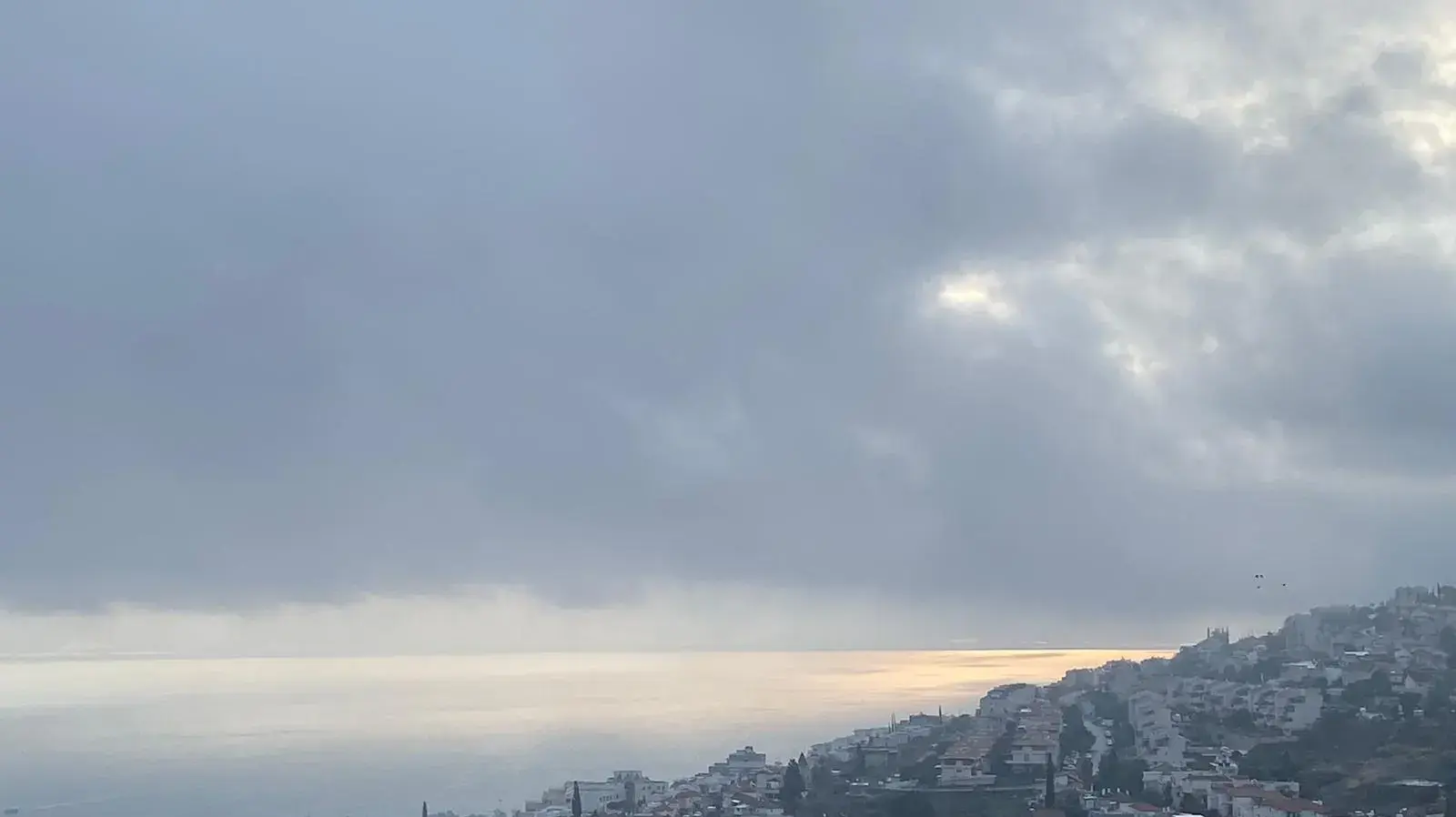 עננים בשמי טבריה 9 בדצמבר 2019 עננים בשמי טבריה 9 בדצמבר 2019