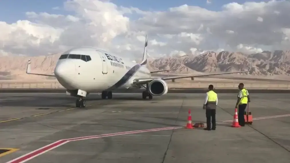 בפעם הראשונה טיסה של אל על מרומא תנחת בשדה ברמון בגלל מזג האוויר שפקד את אזור המרכז\ 12 בדצמבר 2019 בפעם הראשונה טיסה של אל על מרומא תנחת בשדה ברמון בגלל מזג האוויר שפקד את אזור המרכז\ 12 בדצמבר 2019