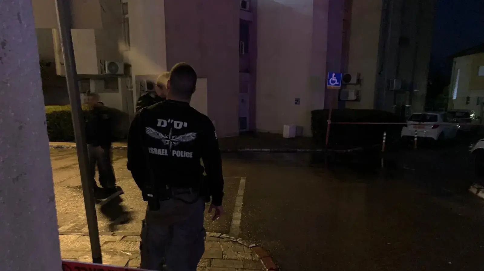 צעיר בן 25 נורה ברחוב הנדיב בזכרון יעקב. 12 בדצמבר 2019 צעיר בן 25 נורה ברחוב הנדיב בזכרון יעקב. 12 בדצמבר 2019