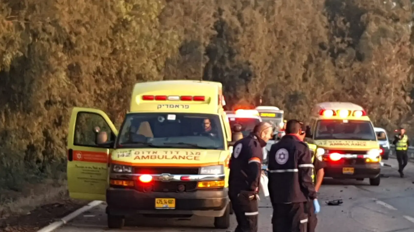 זירת תאונת הדרכים בה שני רוכבי אופניים בני 40 נהרגו מפגיעת רכב סמוך לכניסה למושב בני ציון שבשרון. 16 בדצמבר 2019. זירת תאונת הדרכים בה שני רוכבי אופניים בני 40 נהרגו מפגיעת רכב סמוך לכניסה למושב בני ציון שבשרון. 16 בדצמבר 2019.