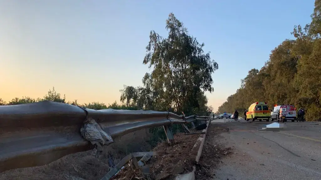 זירת תאונת דרכים ליד מחלף הדרים בכניסה למושב בני ציון