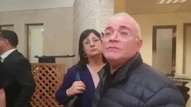 אלברט ואליס , הוריו של יונתן פדידה הנהג החשוד בדריסת שני רוכבי אופניים למוות בשרון בבית המשפט בפ"ת עם העו"ד שלהם, 17 בדצמבר 2019 אלברט ואליס , הוריו של יונתן פדידה הנהג החשוד בדריסת שני רוכבי אופניים למוות בשרון בבית המשפט בפ"ת עם העו"ד שלהם, 17 בדצמבר 2019