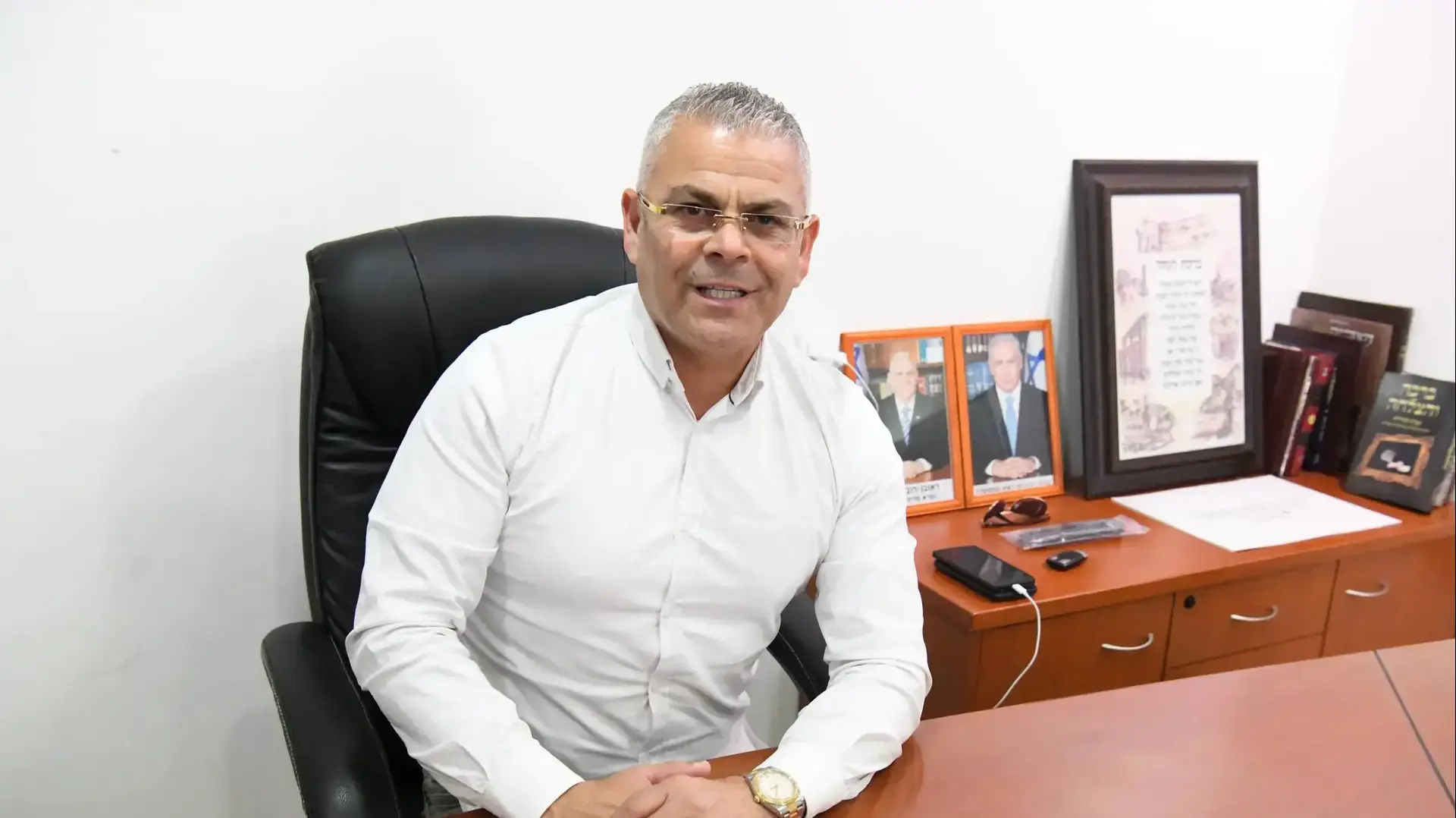 מישל בוסקילה אחד מתומכיו של גדעון סער במהלך כינוס פרלמנט באשקלון 17 בדצמבר 2019 מישל בוסקילה אחד מתומכיו של גדעון סער במהלך כינוס פרלמנט באשקלון 17 בדצמבר 2019