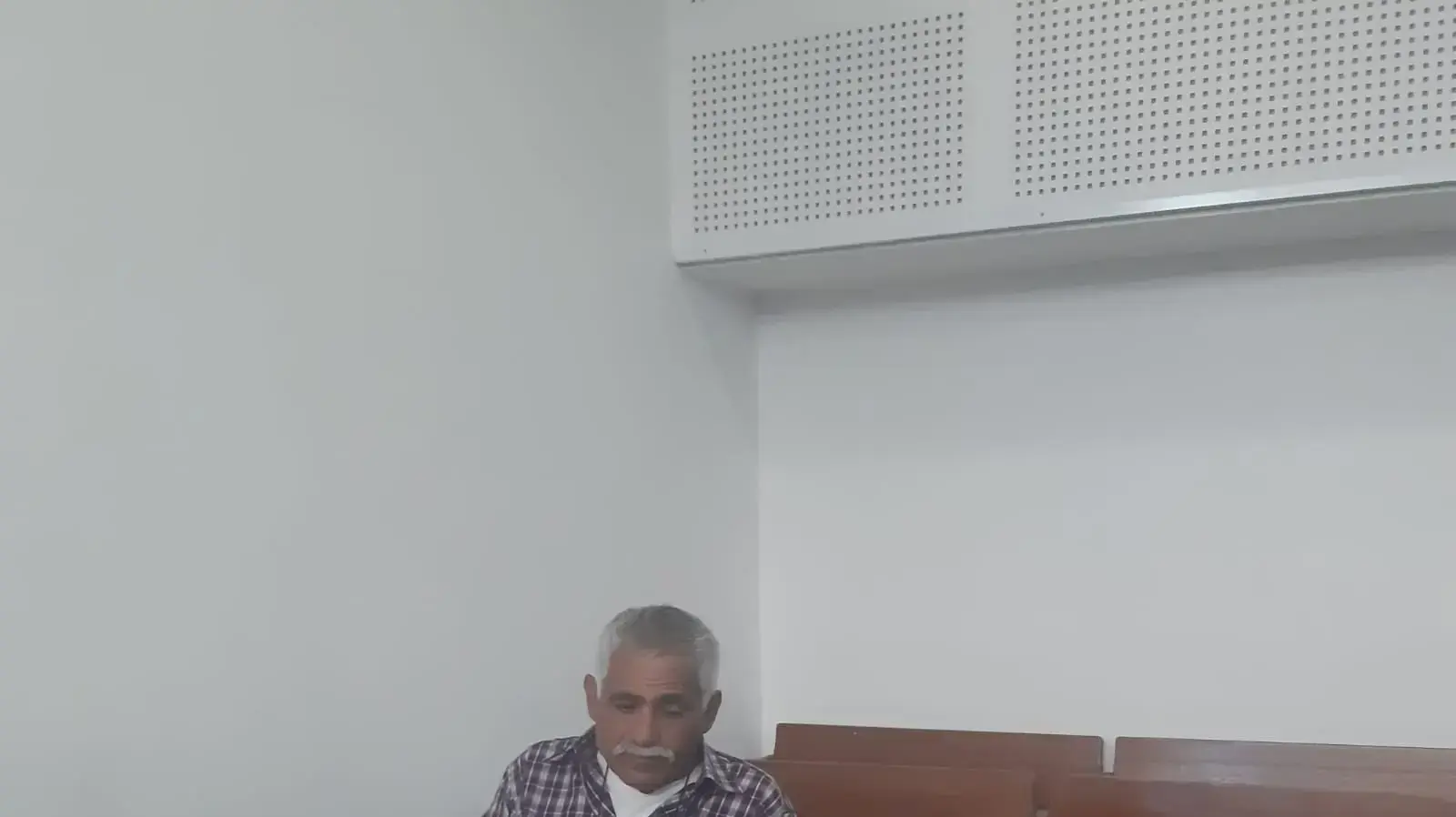 גזר דין לעזרי שביט ושמחה בנציון הקבלנים בסיפור נפילתו של הנער אור פליסיאן אל מותו, בית משפט השלום תל אביב 18 בדצמבר 2019
בתמונה: עזרי שביט גזר דין לעזרי שביט ושמחה בנציון הקבלנים בסיפור נפילתו של הנער אור פליסיאן אל מותו, בית משפט השלום תל אביב 18 בדצמבר 2019
בתמונה: עזרי שביט