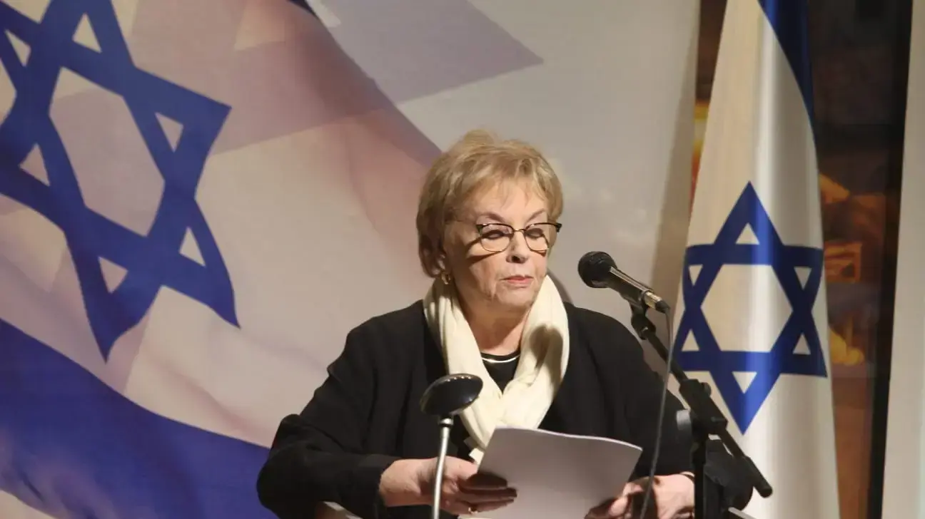 השופטת לשעבר דורית בייניש בטקס הפרידה משי ניצן, בסיס יהודאי מג"ב ירושלים, 18 בדצמבר 2019 השופטת לשעבר דורית בייניש בטקס הפרידה משי ניצן, בסיס יהודאי מג"ב ירושלים, 18 בדצמבר 2019