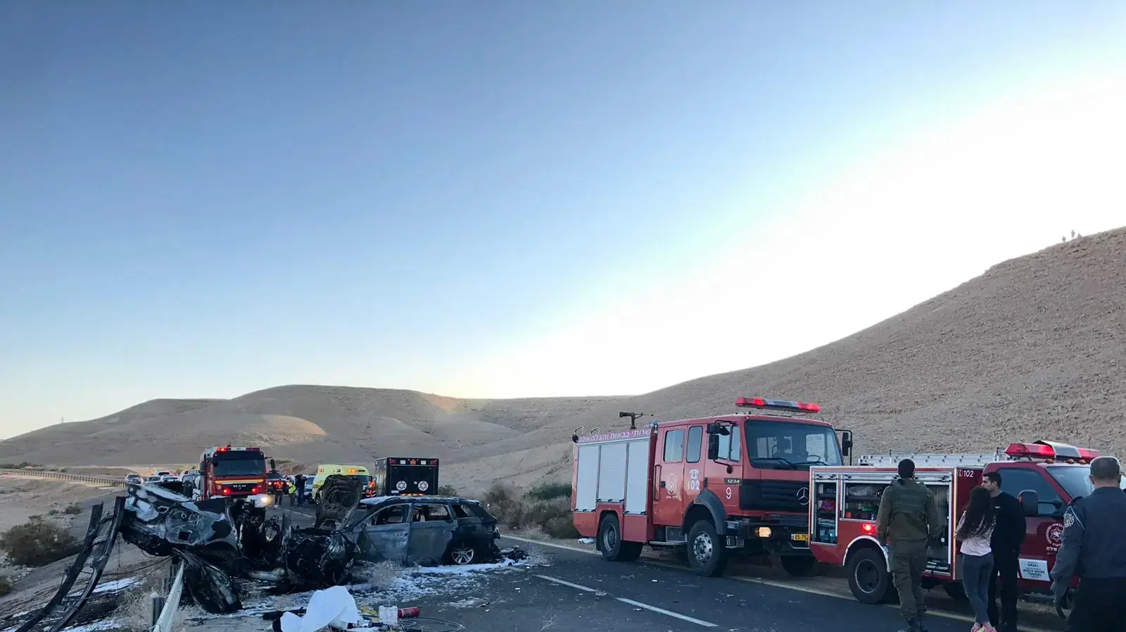 שני בני אדם נהרגו, שניים נפצעו קשה ואחד בינוני בהתנגשות בין שני כלי רכב בכביש 40 סמוך לצומת שיזפון. 19 בדצמבר 2019