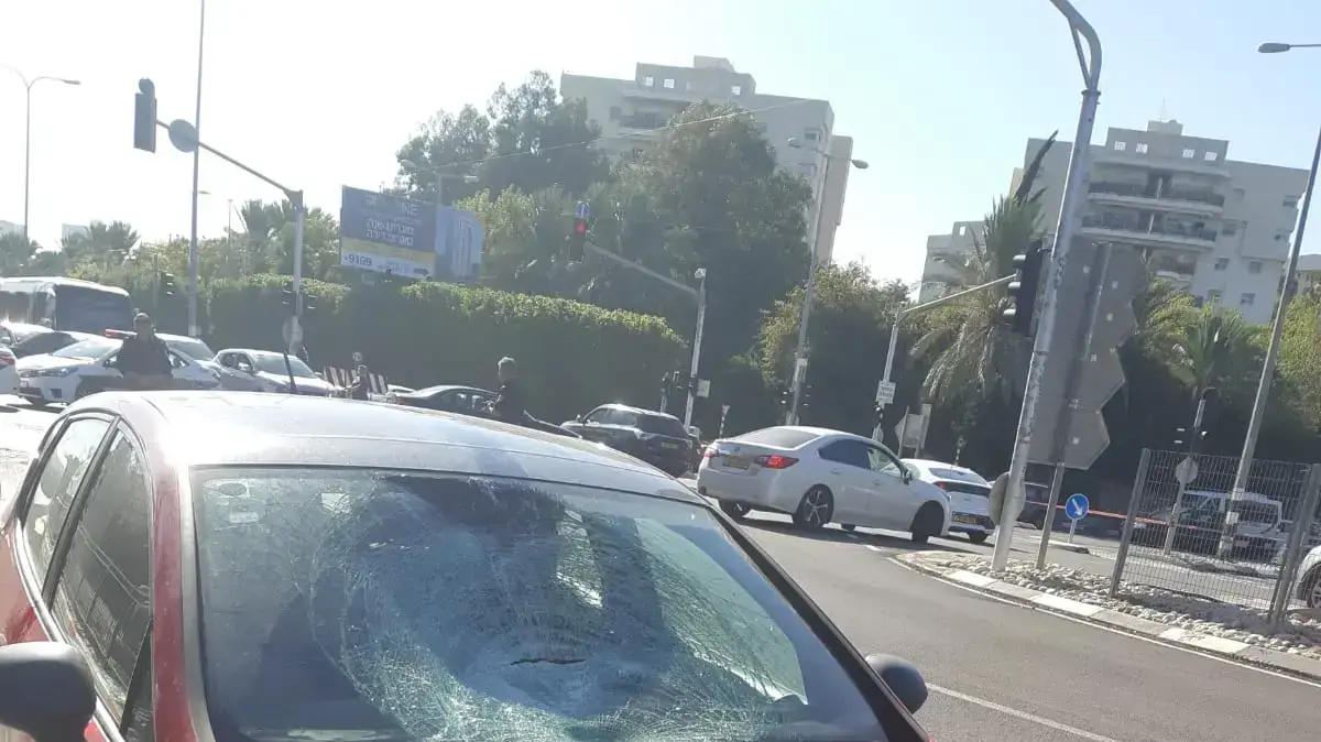 הרכב שפגע בנער בן 13 ופצע אותו אנושות בקריית מוצקין. 20 בדצמבר 2019. הרכב שפגע בנער בן 13 ופצע אותו אנושות בקריית מוצקין. 20 בדצמבר 2019.