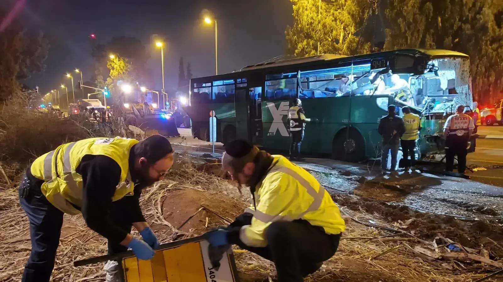 התאונה בכביש 40 ליד נתב"ג בה נהרגו ארבעה בני אדם. 22 בדצמבר 2019 התאונה בכביש 40 ליד נתב"ג בה נהרגו ארבעה בני אדם. 22 בדצמבר 2019