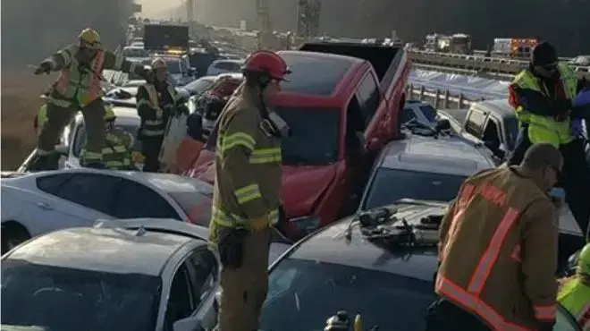 תאונת שרשרת בכביש במדינת וירג'יניה, ארה"ב, 22 בדצמבר 2019