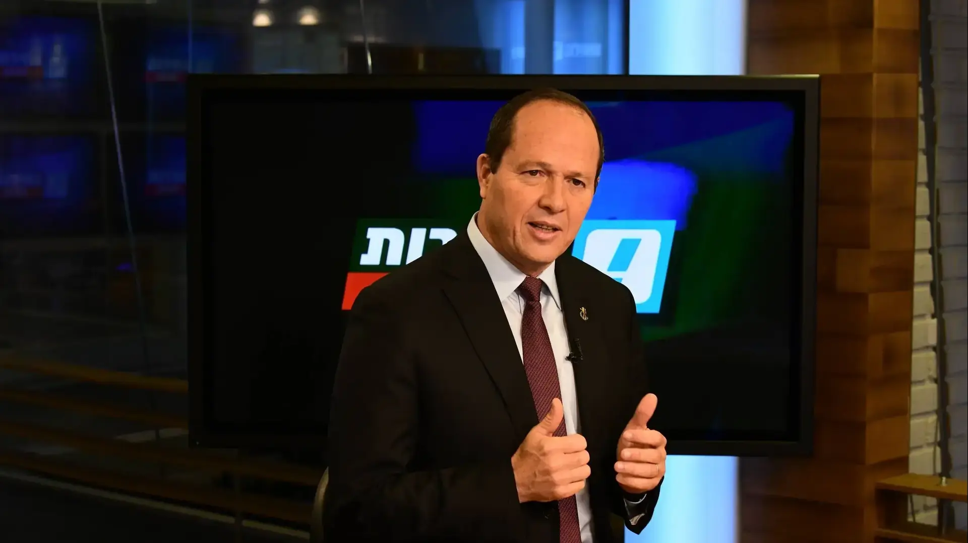 ראיון עם ניר ברקת באולפן וואלה!NEWS
24 בדצמבר 2019 ראיון עם ניר ברקת באולפן וואלה!NEWS
24 בדצמבר 2019