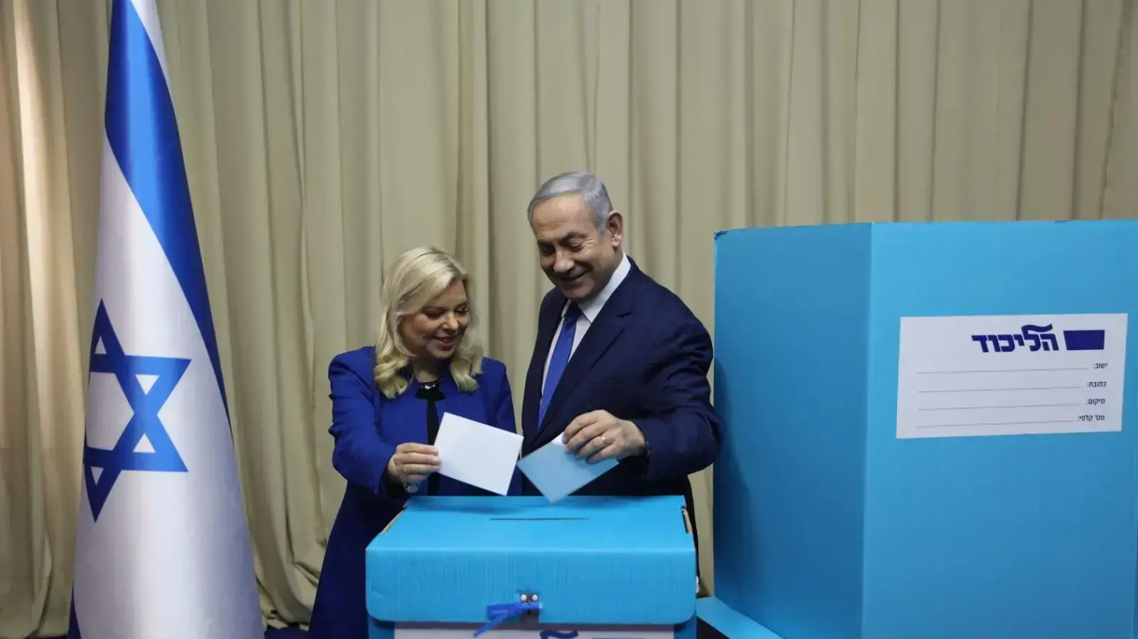 ראש הממשלה נתניהו ורעייתו שרה הצביעו בפריימריז לליכוד בירושלים, 26 בדצמבר 2019 ראש הממשלה נתניהו ורעייתו שרה הצביעו בפריימריז לליכוד בירושלים, 26 בדצמבר 2019