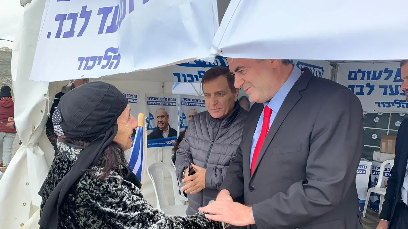 שר החוץ ישראל כץ ויו"ר סיעת הליכוד בחיפה, שמשון עידו בקלפי, הפריימריז לליכוד 26 בדצמבר 2019 שר החוץ ישראל כץ ויו"ר סיעת הליכוד בחיפה, שמשון עידו בקלפי, הפריימריז לליכוד 26 בדצמבר 2019