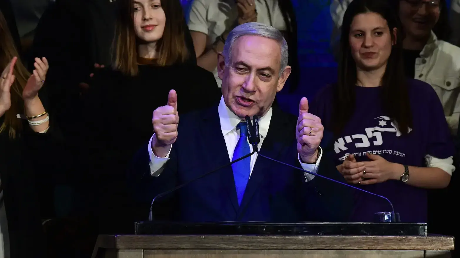 הדלקת נר שמיני של חנוכה של פעילי ליכוד עם רה"מ נתניהו ורעייתו, דן פנורמה ת"א, 29 בדצמבר 2019 הדלקת נר שמיני של חנוכה של פעילי ליכוד עם רה"מ נתניהו ורעייתו, דן פנורמה ת"א, 29 בדצמבר 2019