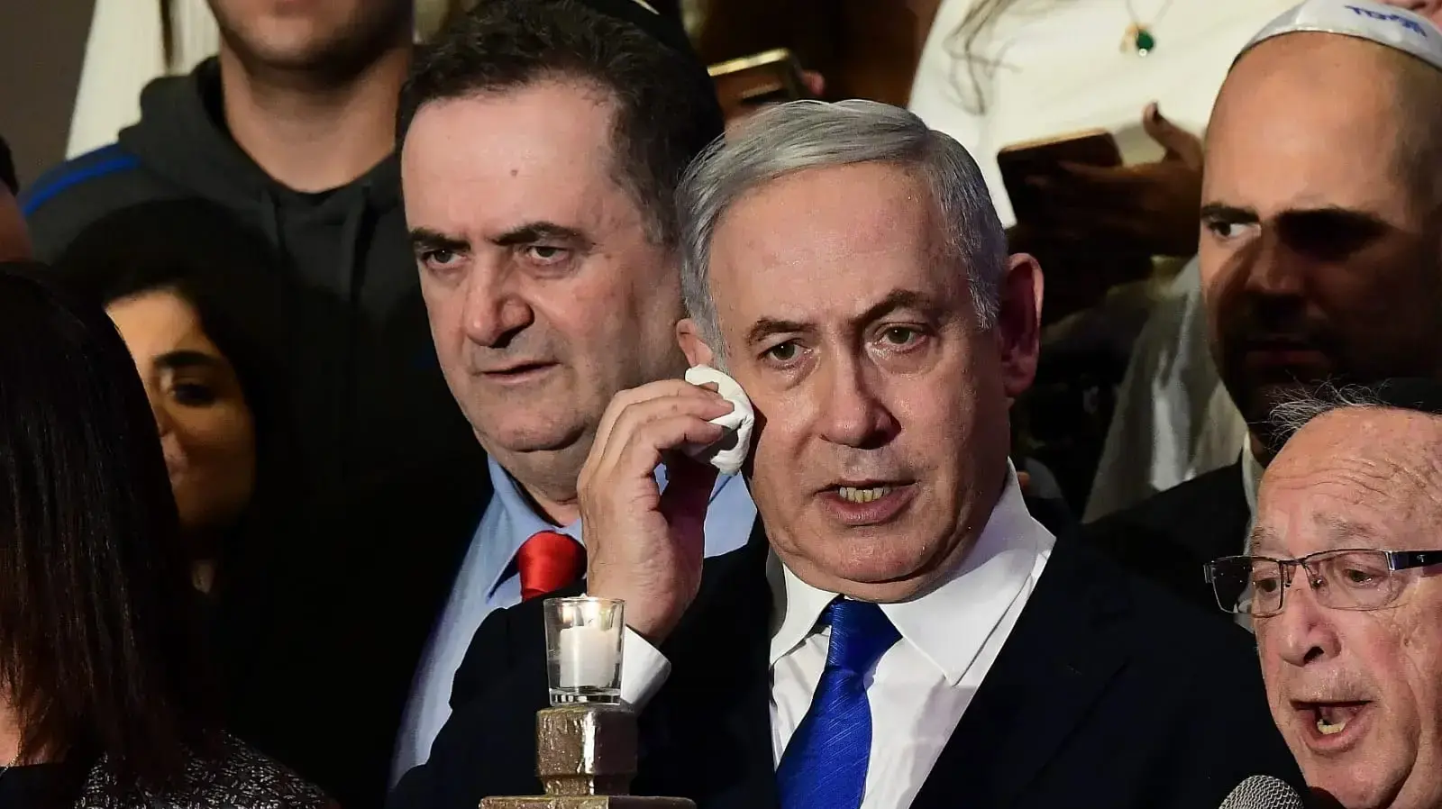 הדלקת נר שמיני של חנוכה של פעילי ליכוד עם רה"מ נתניהו ורעייתו, דן פנורמה ת"א, 29 בדצמבר 2019 הדלקת נר שמיני של חנוכה של פעילי ליכוד עם רה"מ נתניהו ורעייתו, דן פנורמה ת"א, 29 בדצמבר 2019