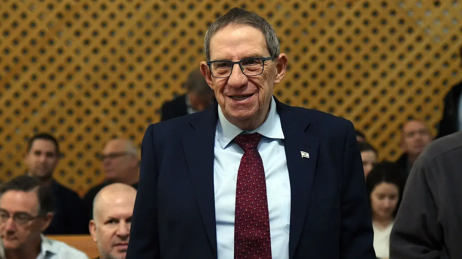 דיון בשאלה האם ראש הממשלה בנימין נתניהו יוכל להרכיב ממשלה תחת כתב אישום, בית המשפט העליון 31 בדצמבר 2019
כרמי גילון דיון בשאלה האם ראש הממשלה בנימין נתניהו יוכל להרכיב ממשלה תחת כתב אישום, בית המשפט העליון 31 בדצמבר 2019
כרמי גילון