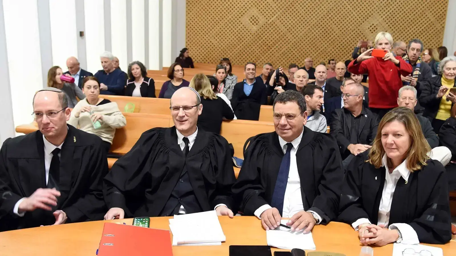 דיון בשאלה האם ראש הממשלה בנימין נתניהו יוכל להרכיב ממשלה תחת כתב אישום, בית המשפט העליון 31 בדצמבר 2019 דיון בשאלה האם ראש הממשלה בנימין נתניהו יוכל להרכיב ממשלה תחת כתב אישום, בית המשפט העליון 31 בדצמבר 2019