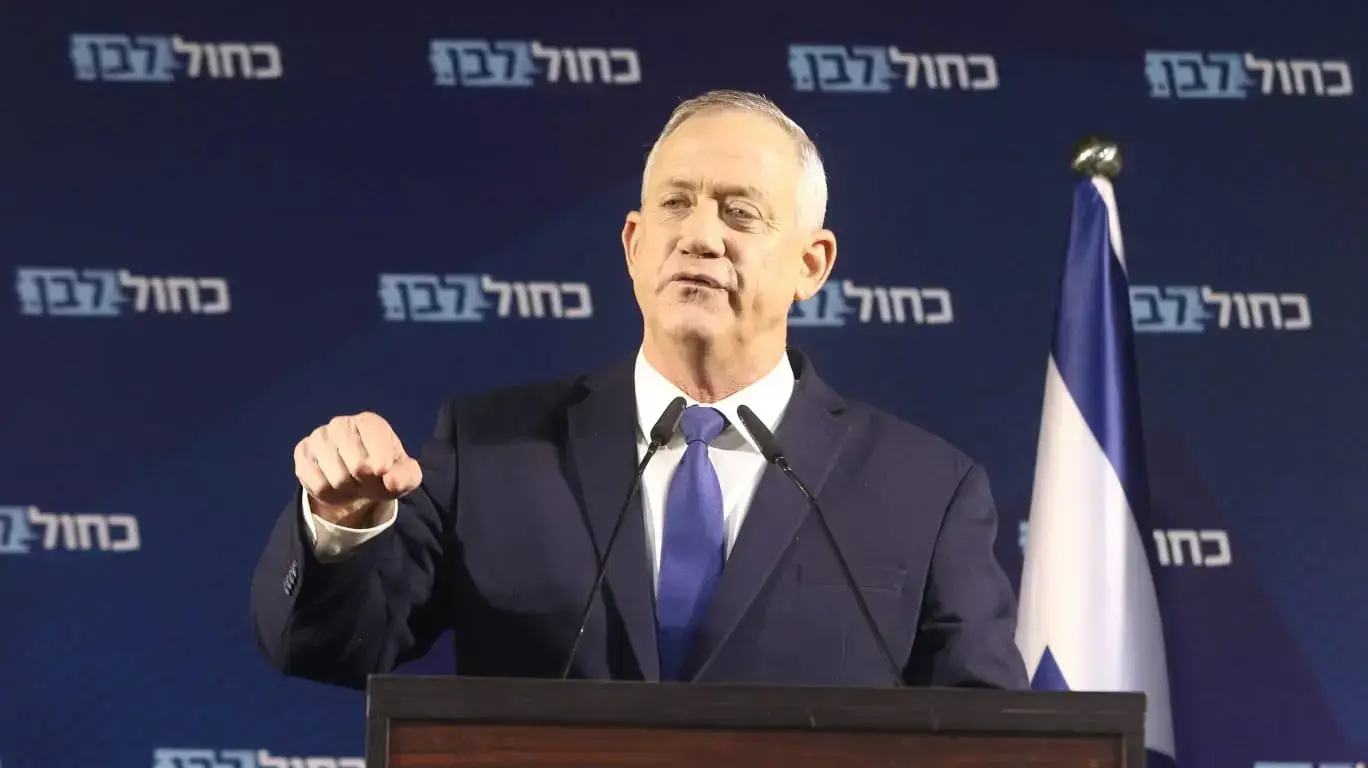 הצהרה של בני גנץ לאחרי הודעת החסינות של רהמ", כפר המכביה, 1 בינואר 2020 הצהרה של בני גנץ לאחרי הודעת החסינות של רהמ", כפר המכביה, 1 בינואר 2020
