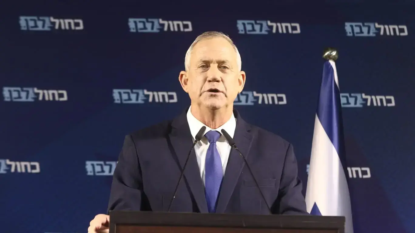 הצהרה של בני גנץ לאחרי הודעת החסינות של רהמ", כפר המכביה, 1 בינואר 2020 הצהרה של בני גנץ לאחרי הודעת החסינות של רהמ", כפר המכביה, 1 בינואר 2020