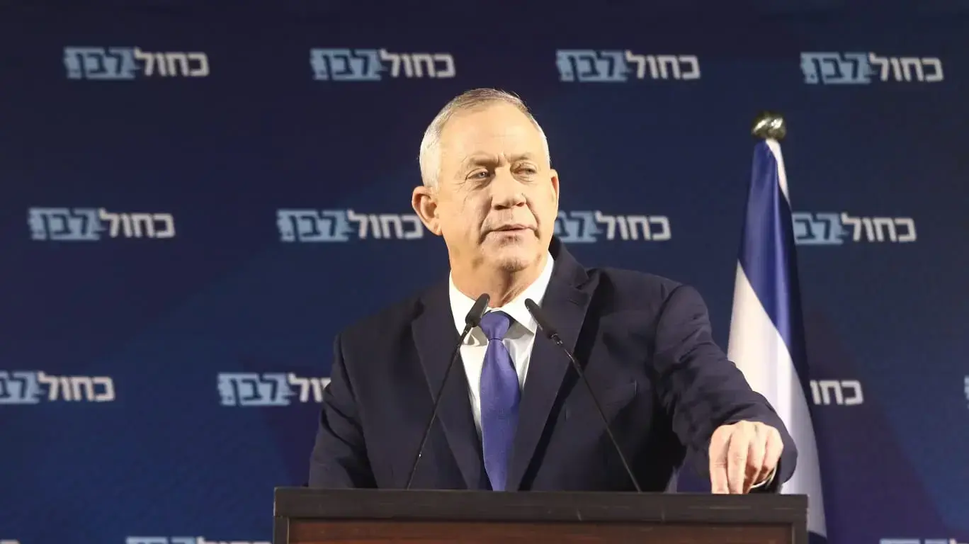 הצהרה של בני גנץ לאחרי הודעת החסינות של רהמ", כפר המכביה, 1 בינואר 2020 הצהרה של בני גנץ לאחרי הודעת החסינות של רהמ", כפר המכביה, 1 בינואר 2020