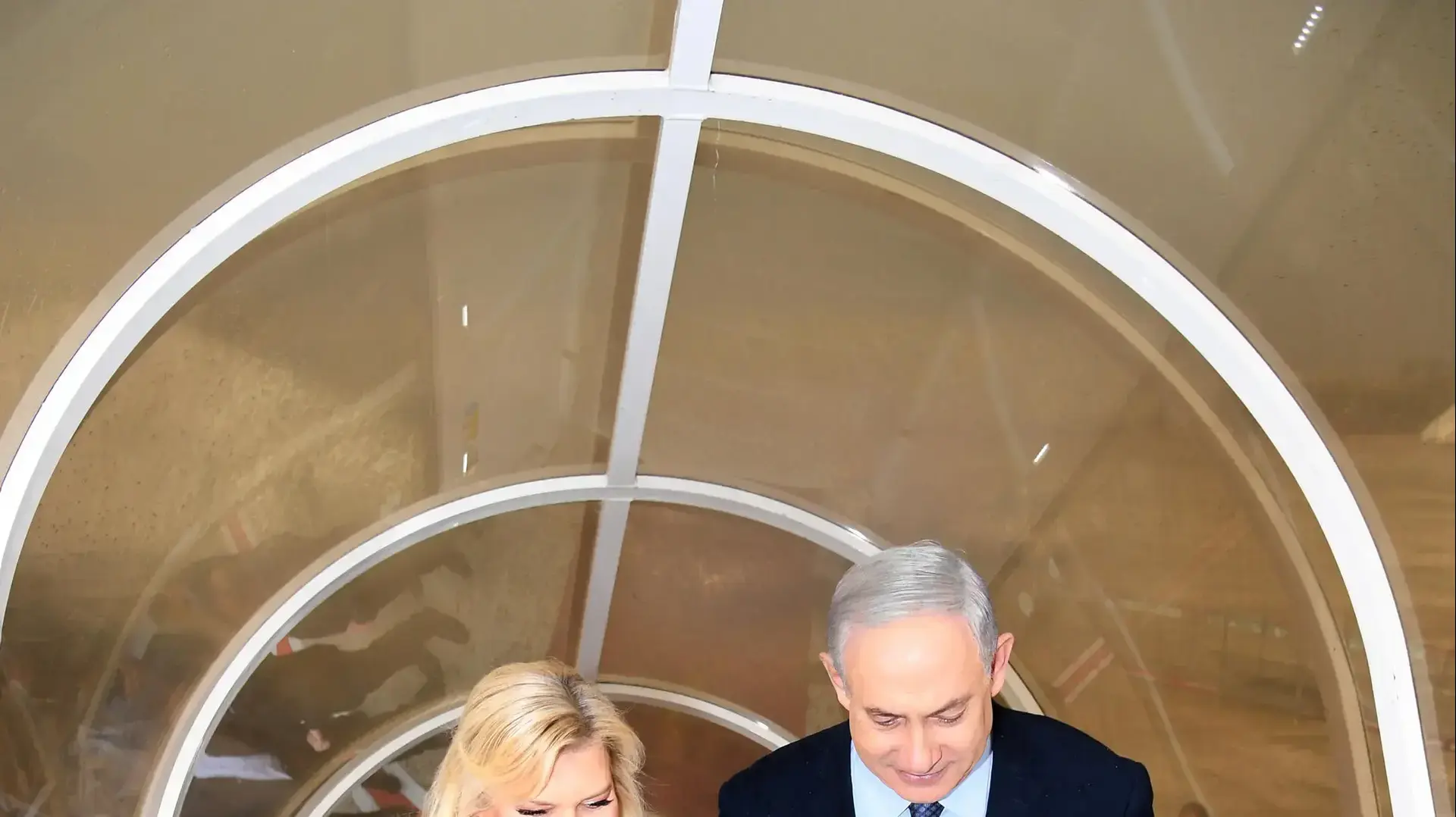 ראש הממשלה בנימין נתניהו ורעייתו שרה ממריאים לאתונה 2 בינואר 2019 ראש הממשלה בנימין נתניהו ורעייתו שרה ממריאים לאתונה 2 בינואר 2019
