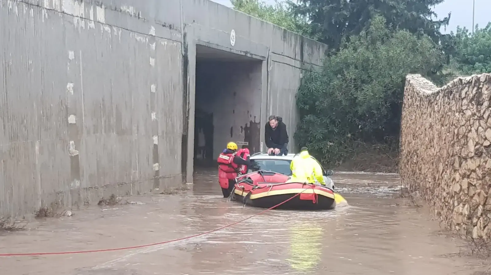 יובלי נחל דליה, ליד זכרון יעקב, חילוץ הצפות, 4 ינואר 2020 יובלי נחל דליה, ליד זכרון יעקב, חילוץ הצפות, 4 ינואר 2020