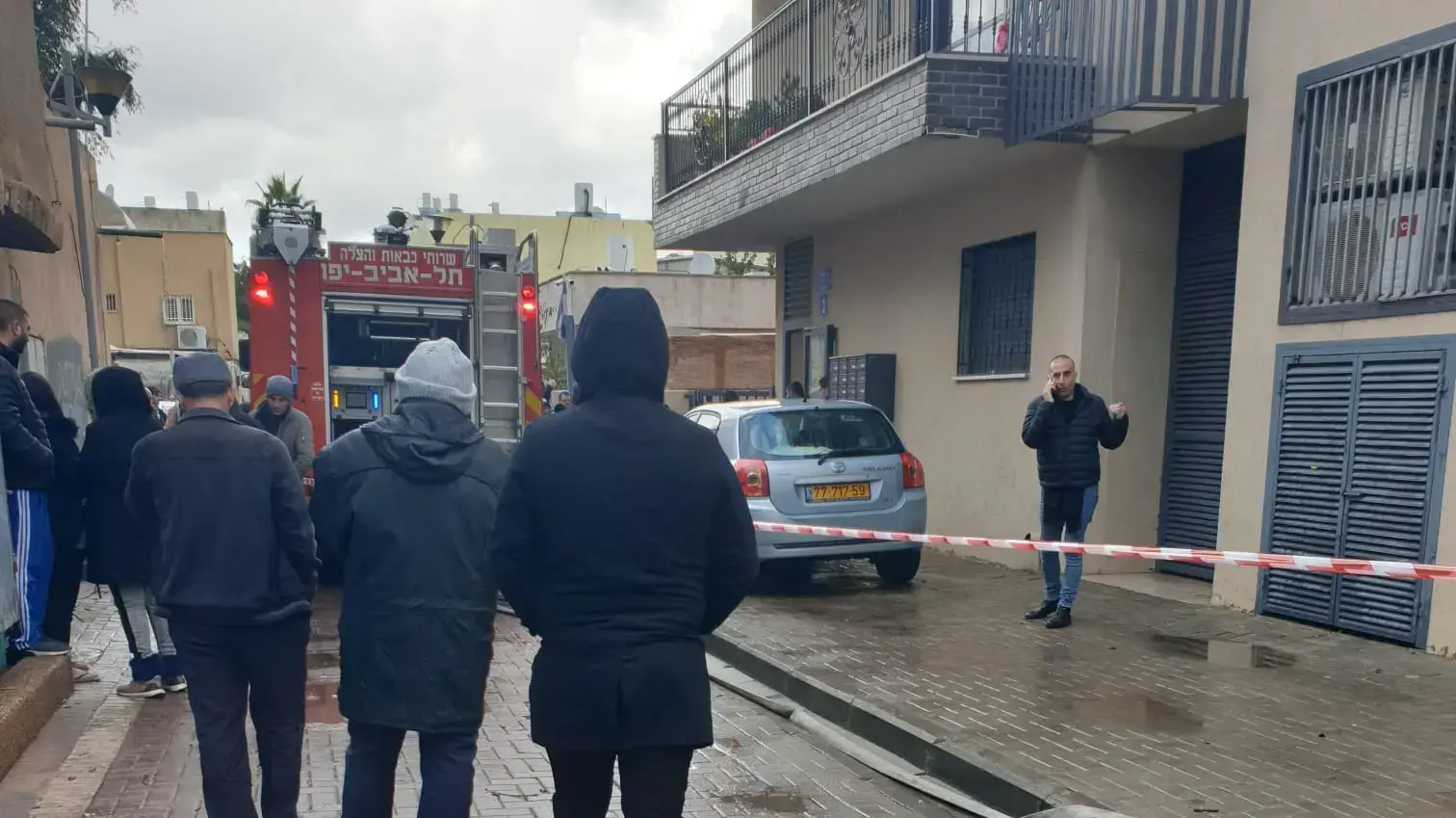 חניון הבניין בשכונת התקווה שהוצף אתמול, בו נהרגו 2 צעירים, 4 בינואר 2019