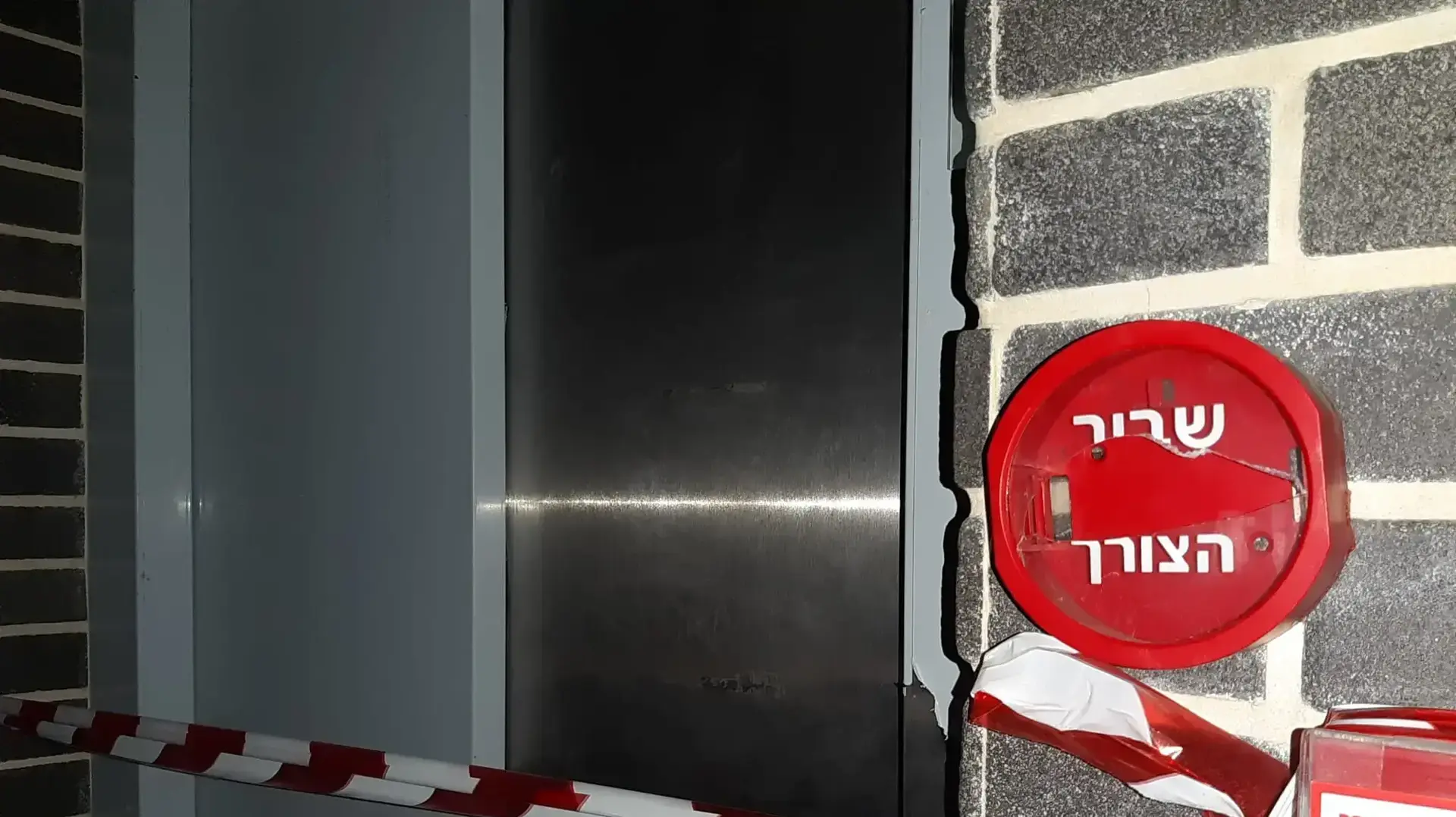 חניון הבניין בשכונת התקווה שהוצף אתמול, בו נהרגו 2 צעירים, 5 בינואר 2019 חניון הבניין בשכונת התקווה שהוצף אתמול, בו נהרגו 2 צעירים, 5 בינואר 2019