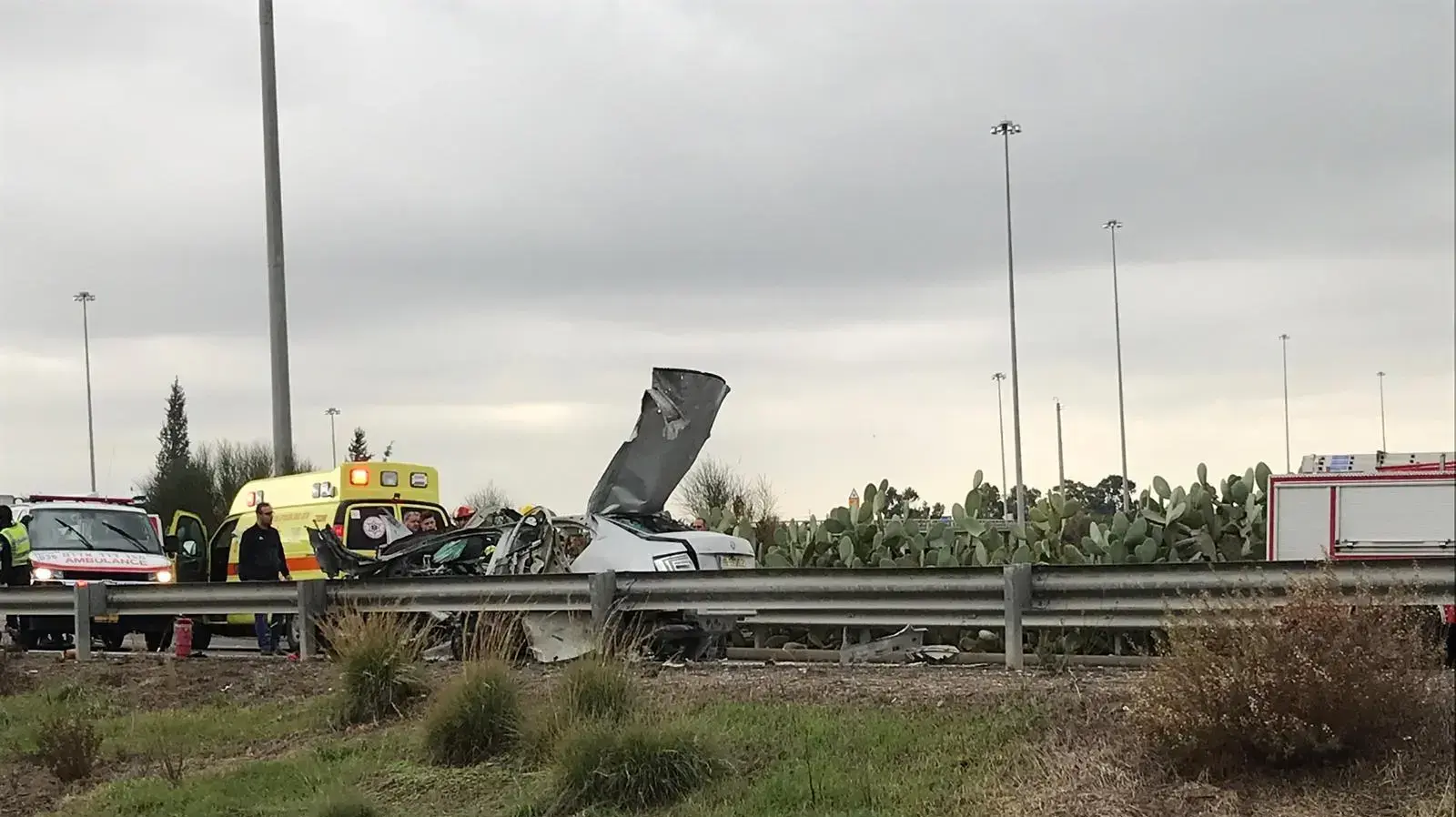 זירת האירוע בו נפצעו שלושה בני אדם, בניהם שני ילדים וגבר באורח אנוש, בפיצוץ רכב בכביש 6 סמוך למחלף ניצני עוז. 05 בינואר 2020. זירת האירוע בו נפצעו שלושה בני אדם, בניהם שני ילדים וגבר באורח אנוש, בפיצוץ רכב בכביש 6 סמוך למחלף ניצני עוז. 05 בינואר 2020.