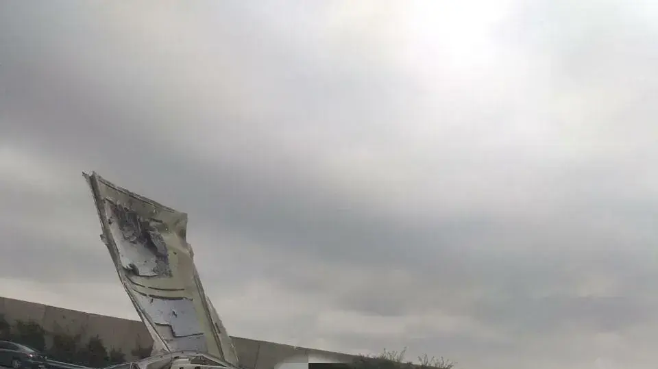 זירת האירוע בו נפצעו שלושה בני אדם, בניהם שני ילדים וגבר באורח אנוש, בפיצוץ רכב בכביש 6 סמוך למחלף ניצני עוז. 05 בינואר 2020. זירת האירוע בו נפצעו שלושה בני אדם, בניהם שני ילדים וגבר באורח אנוש, בפיצוץ רכב בכביש 6 סמוך למחלף ניצני עוז. 05 בינואר 2020.