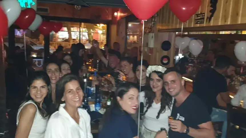 פאב "בלפור" בימים טובים יותר פאב "בלפור" בימים טובים יותר