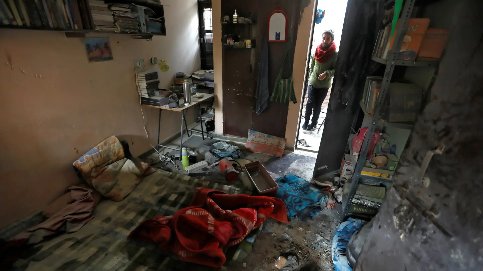 חדר מגורים באוניברסיטת ג'ווהרלל נהרו, ניו דלהי, הודו, אחרי שהותקף, 6 בינואר 2020 חדר מגורים באוניברסיטת ג'ווהרלל נהרו, ניו דלהי, הודו, אחרי שהותקף, 6 בינואר 2020