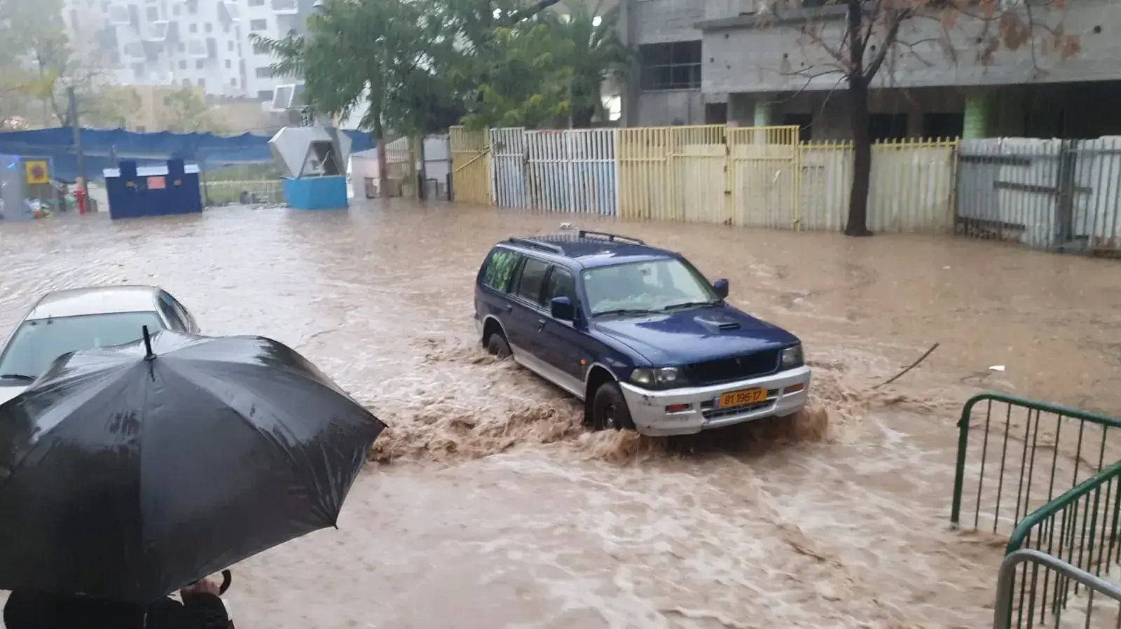 הצפות ברחוב הנגב בחיפה, 8 בינואר 2020 הצפות ברחוב הנגב בחיפה, 8 בינואר 2020