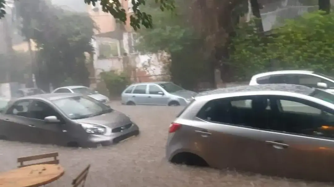 הצפות ברחוב מסדה בחיפה, 8 בינואר 2020 הצפות ברחוב מסדה בחיפה, 8 בינואר 2020